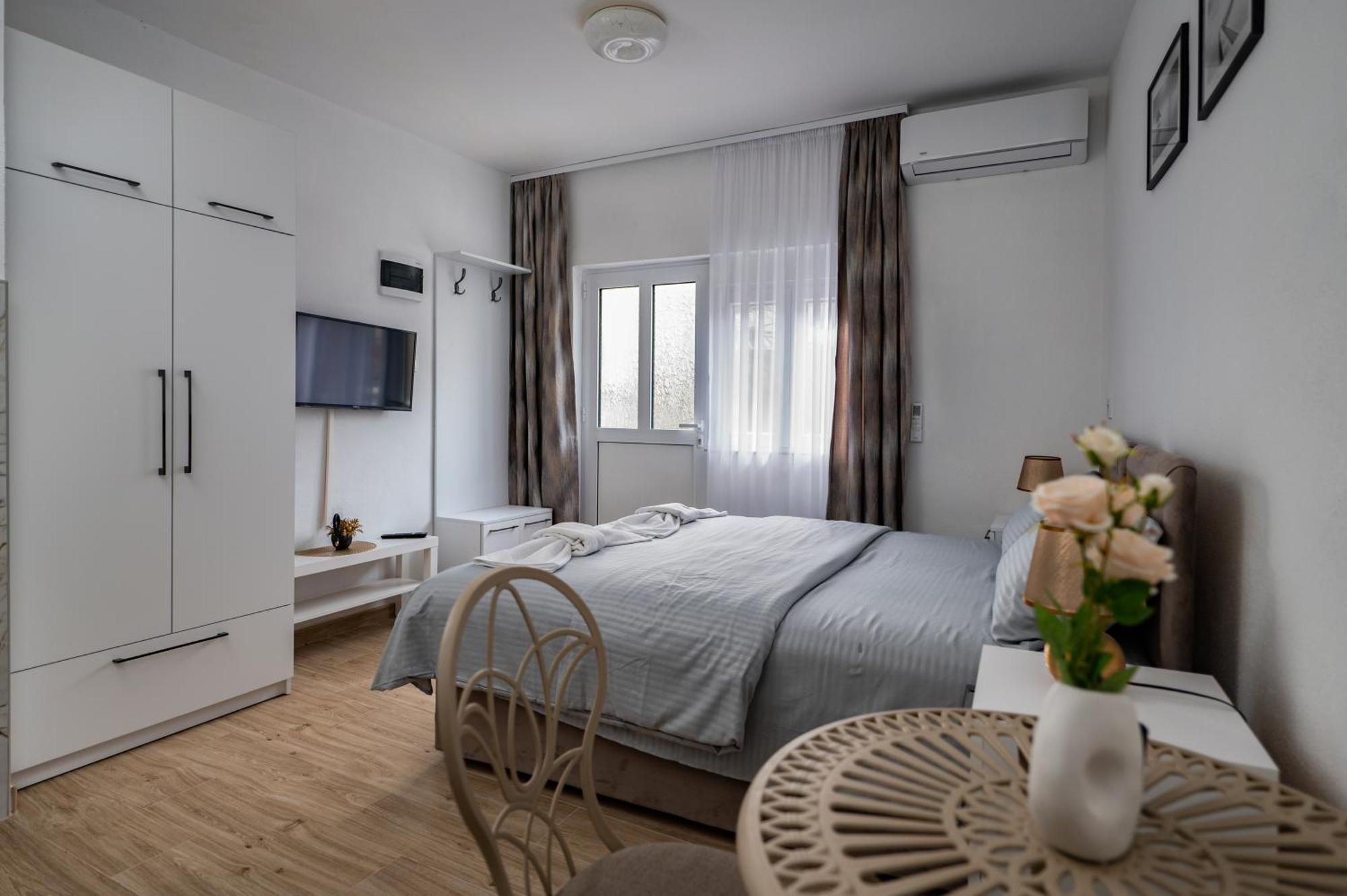 Apartmani Kaan Podgorica Ngoại thất bức ảnh