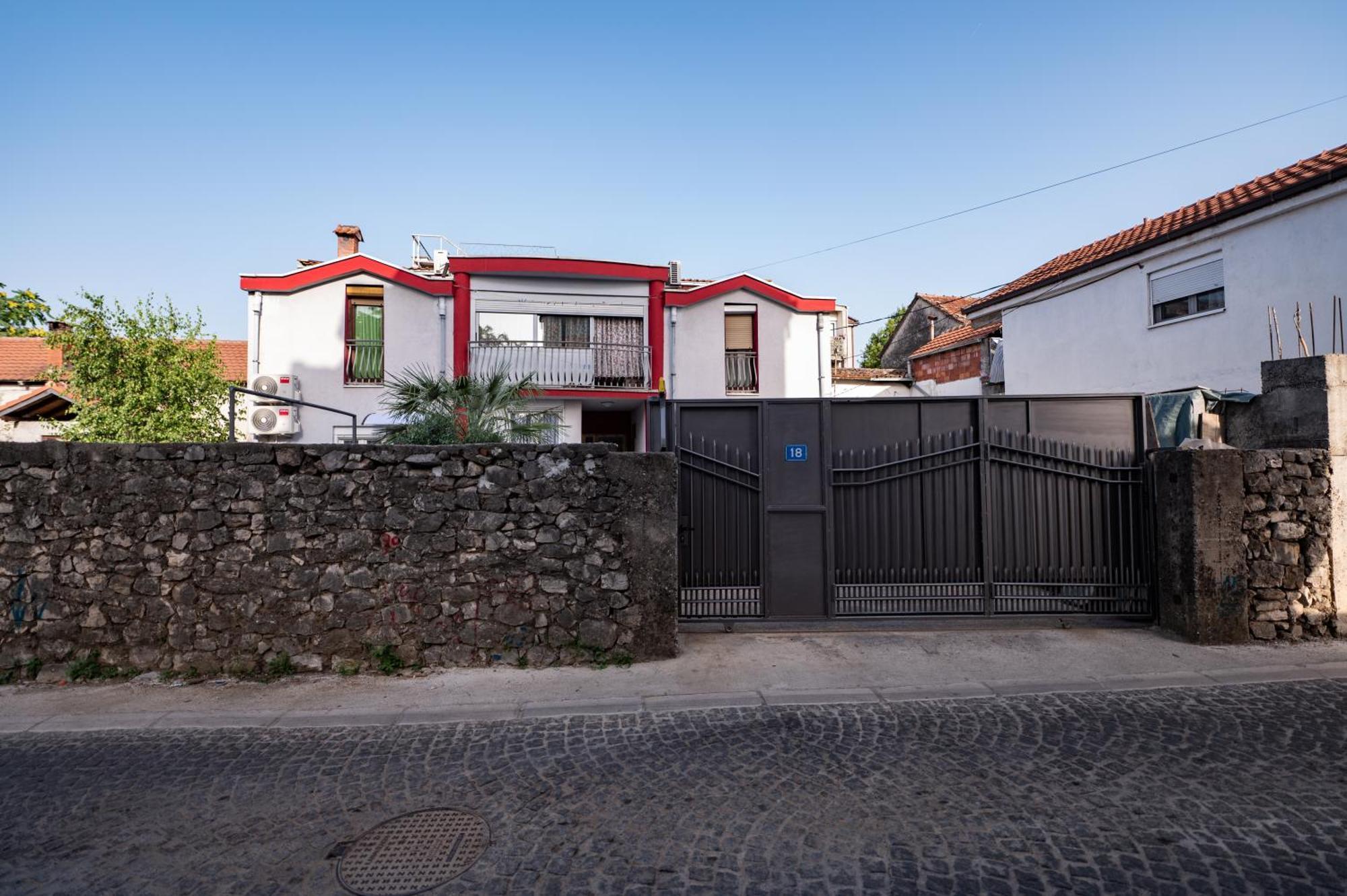 Apartmani Kaan Podgorica Ngoại thất bức ảnh