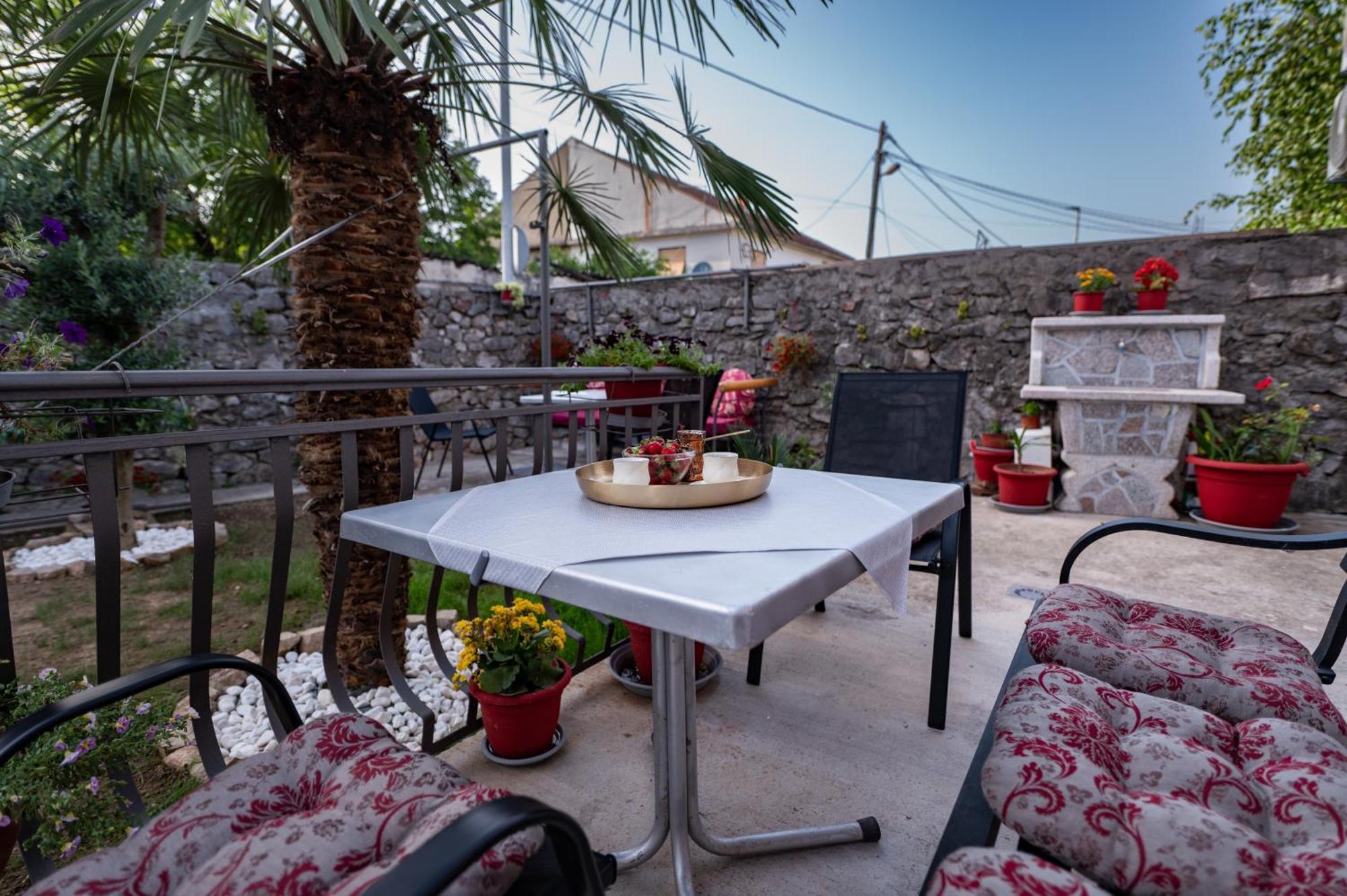 Apartmani Kaan Podgorica Ngoại thất bức ảnh
