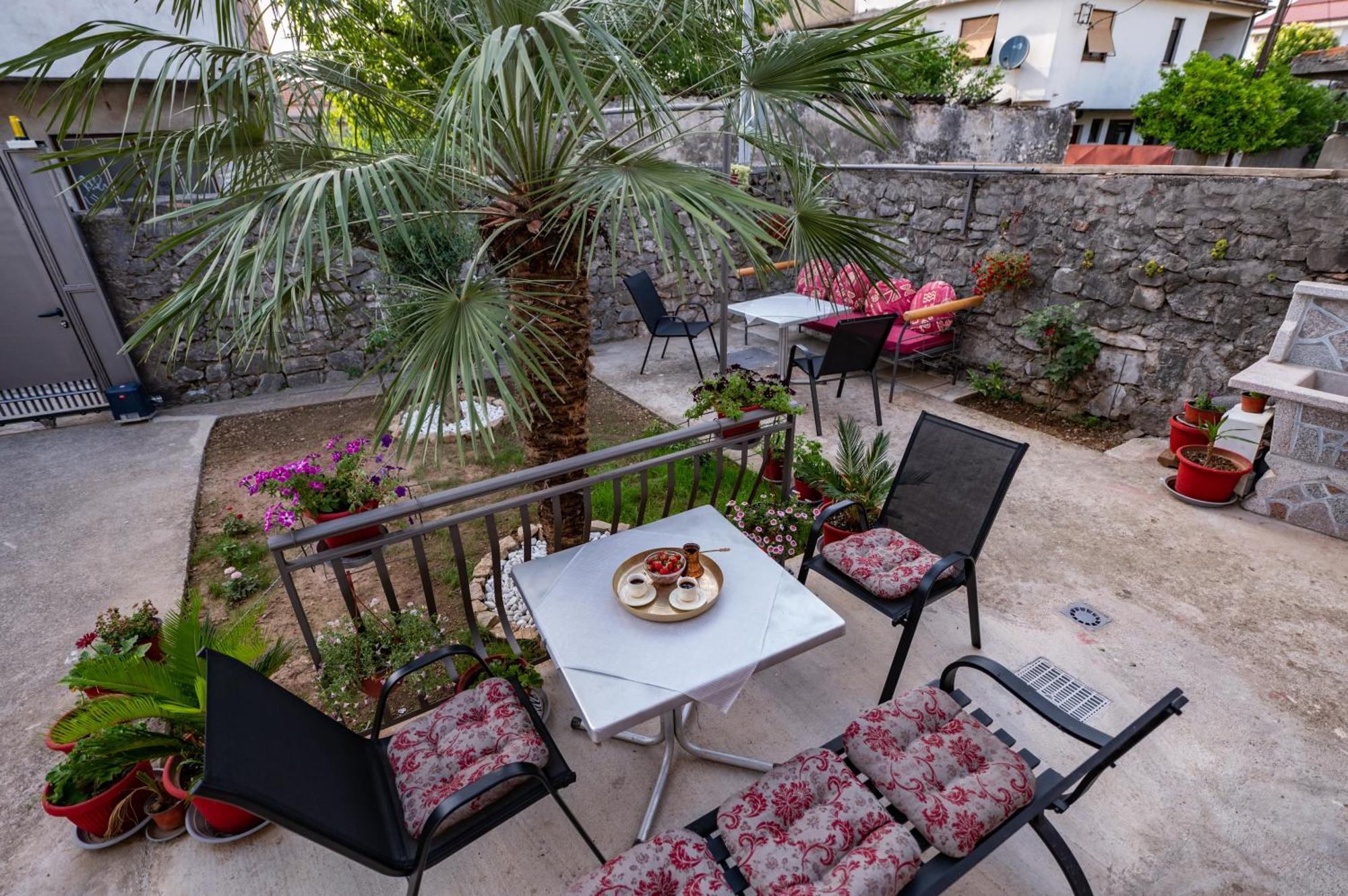 Apartmani Kaan Podgorica Ngoại thất bức ảnh