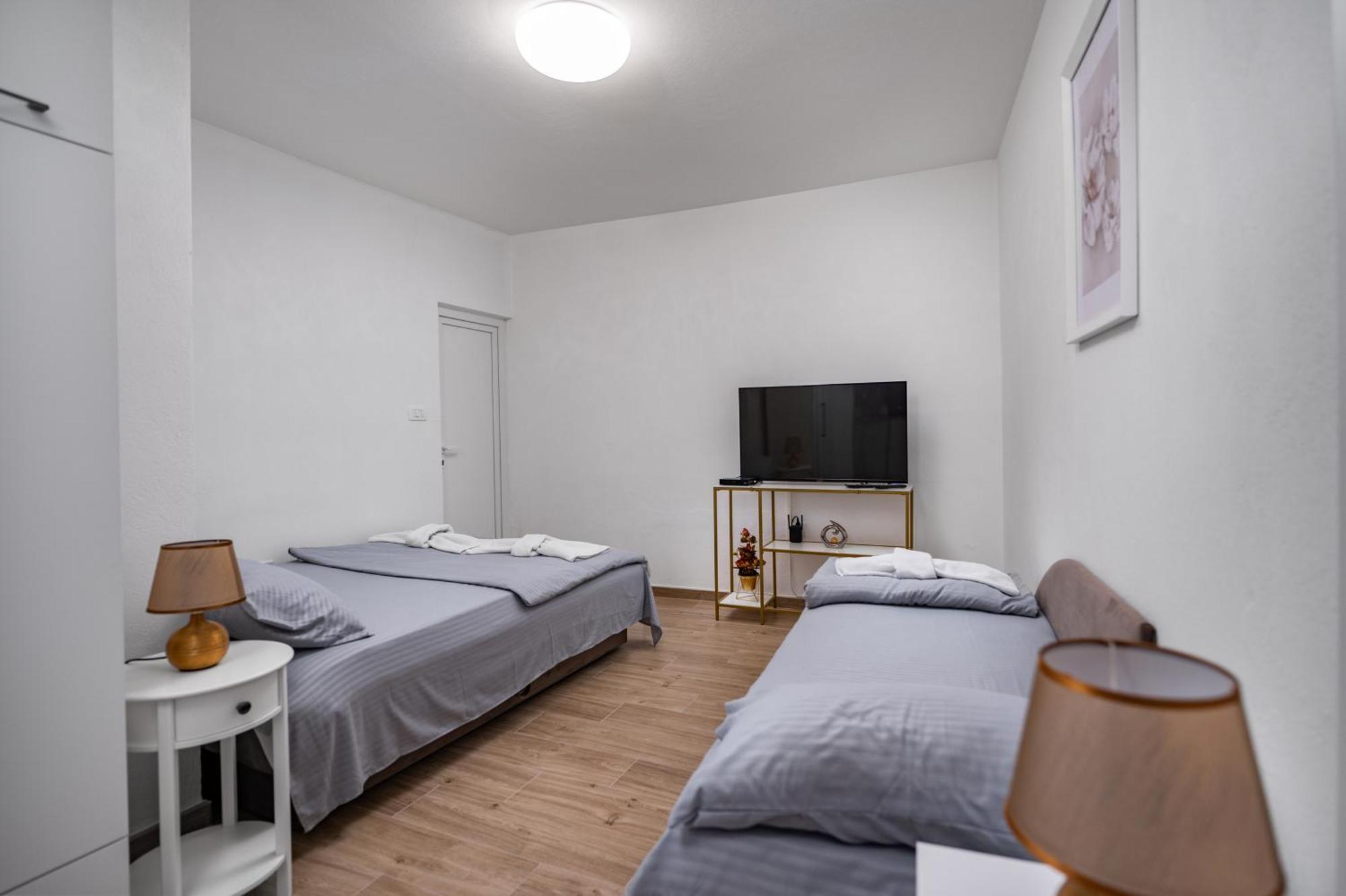 Apartmani Kaan Podgorica Ngoại thất bức ảnh