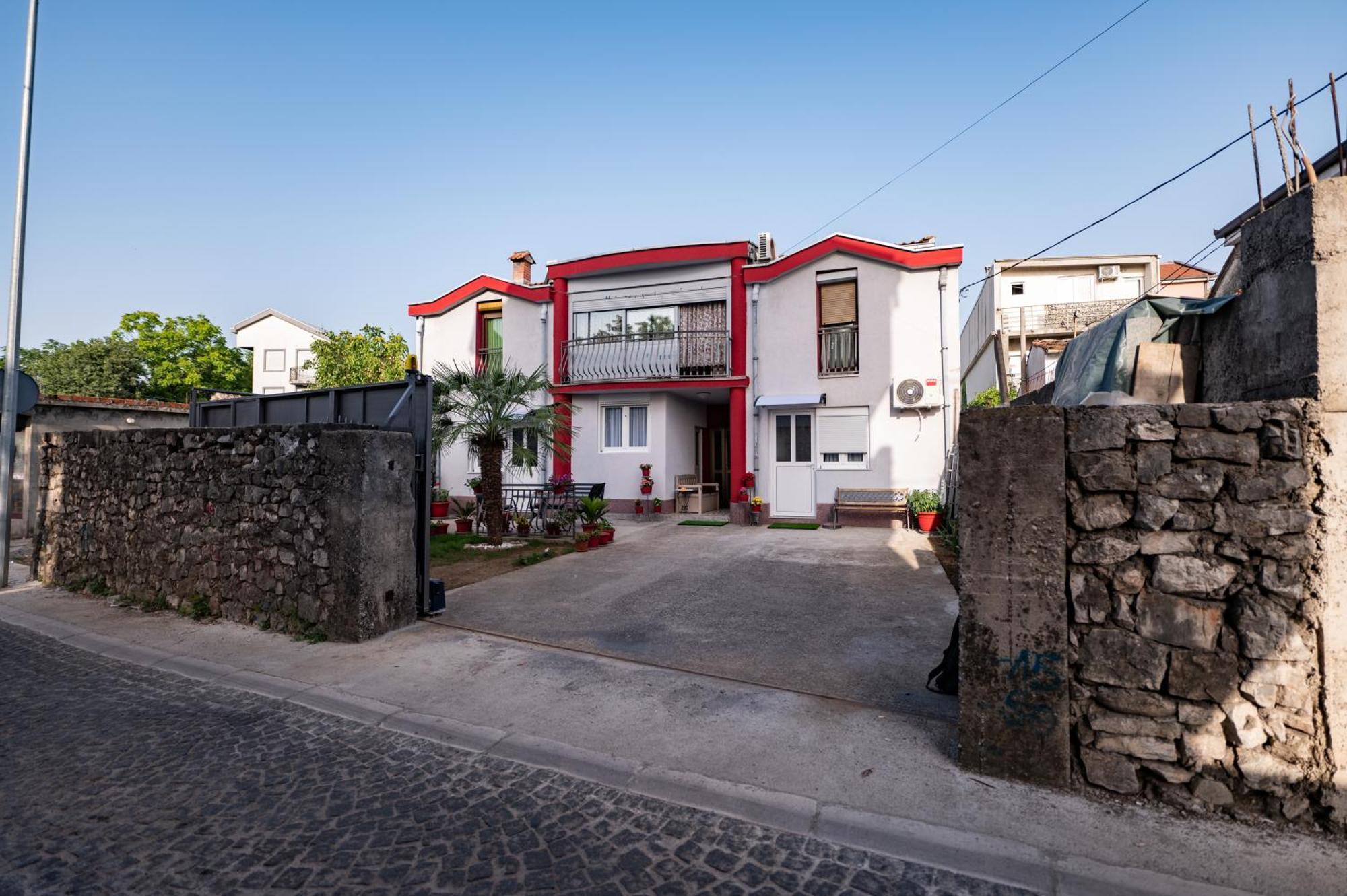 Apartmani Kaan Podgorica Ngoại thất bức ảnh