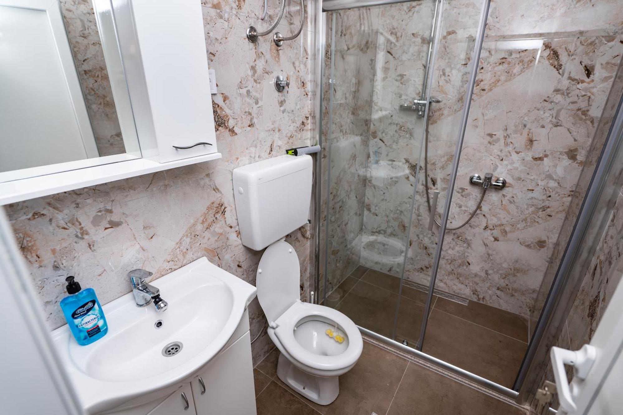 Apartmani Kaan Podgorica Ngoại thất bức ảnh