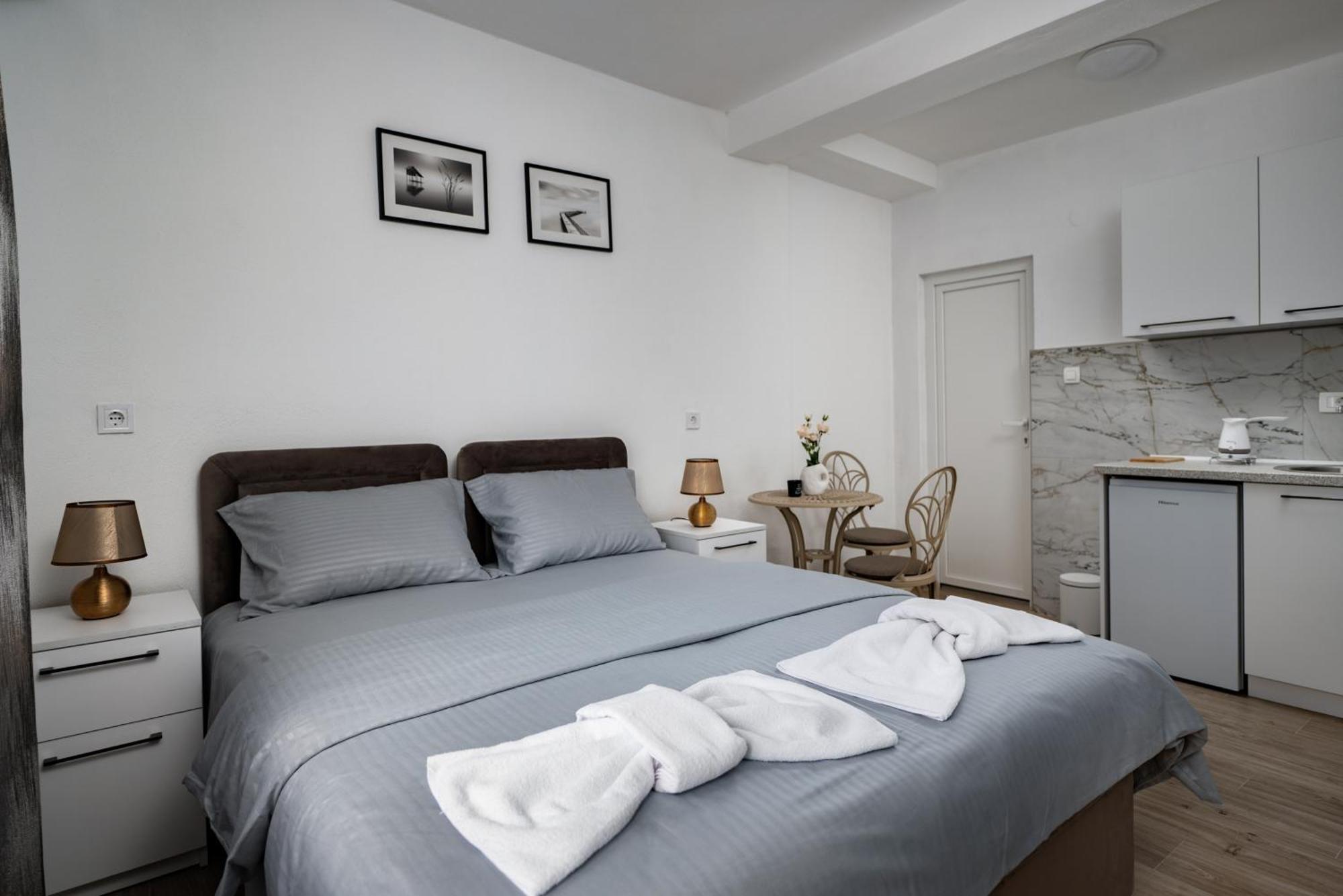 Apartmani Kaan Podgorica Ngoại thất bức ảnh