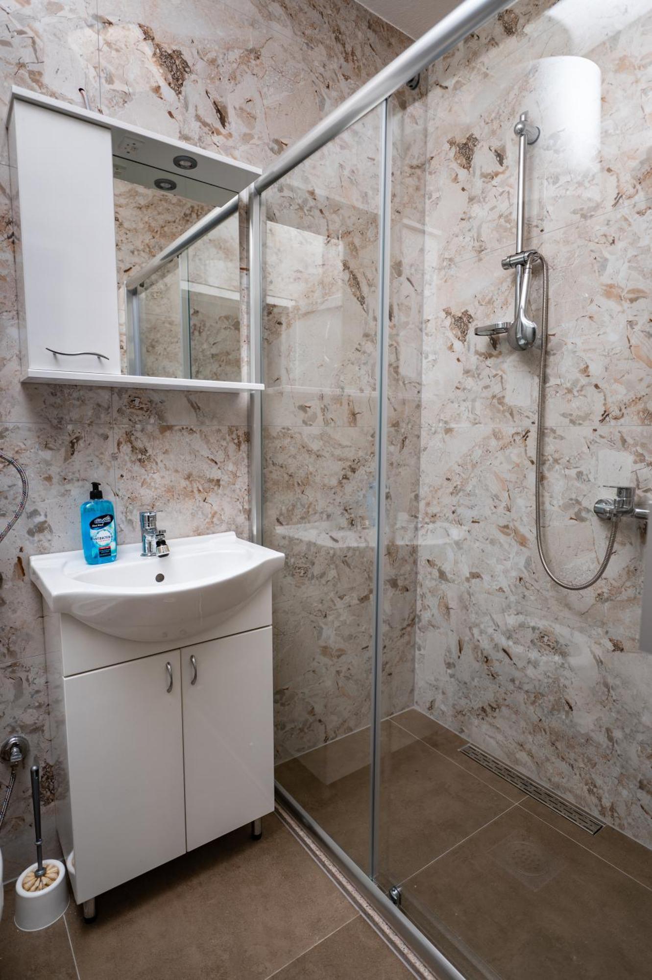 Apartmani Kaan Podgorica Ngoại thất bức ảnh