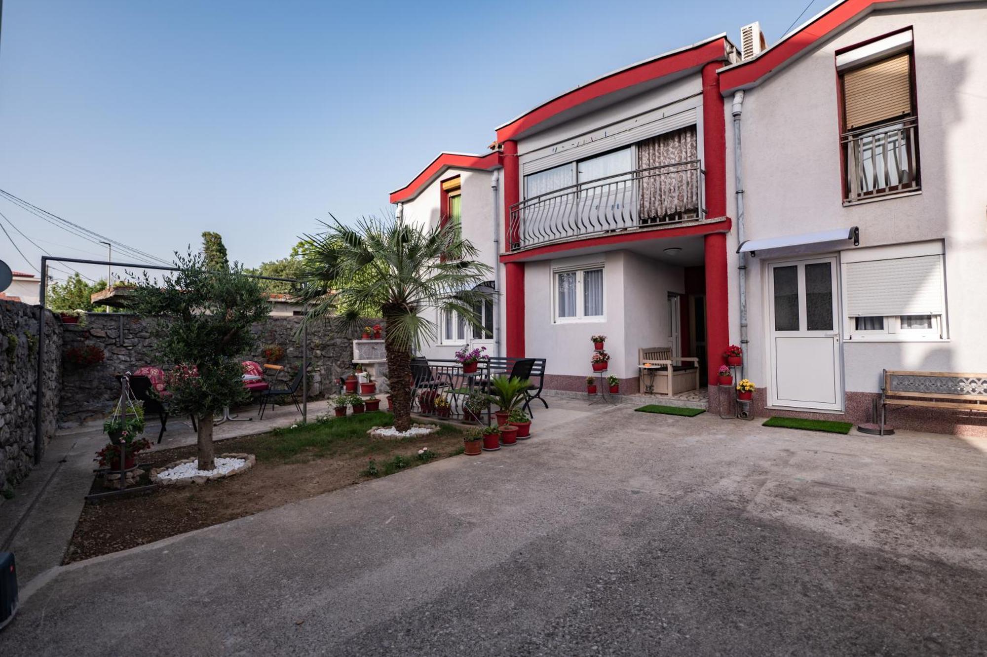 Apartmani Kaan Podgorica Ngoại thất bức ảnh