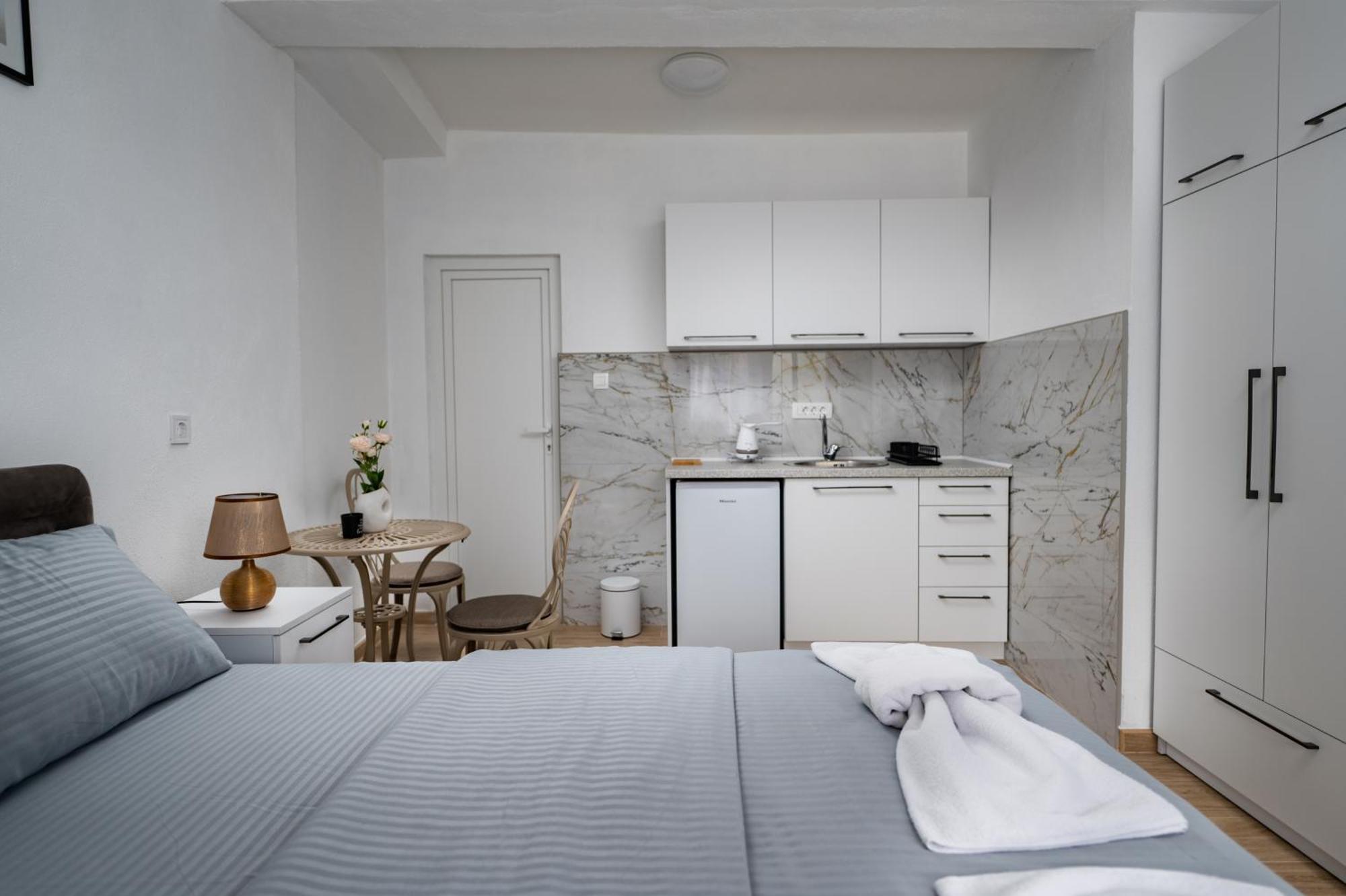 Apartmani Kaan Podgorica Ngoại thất bức ảnh