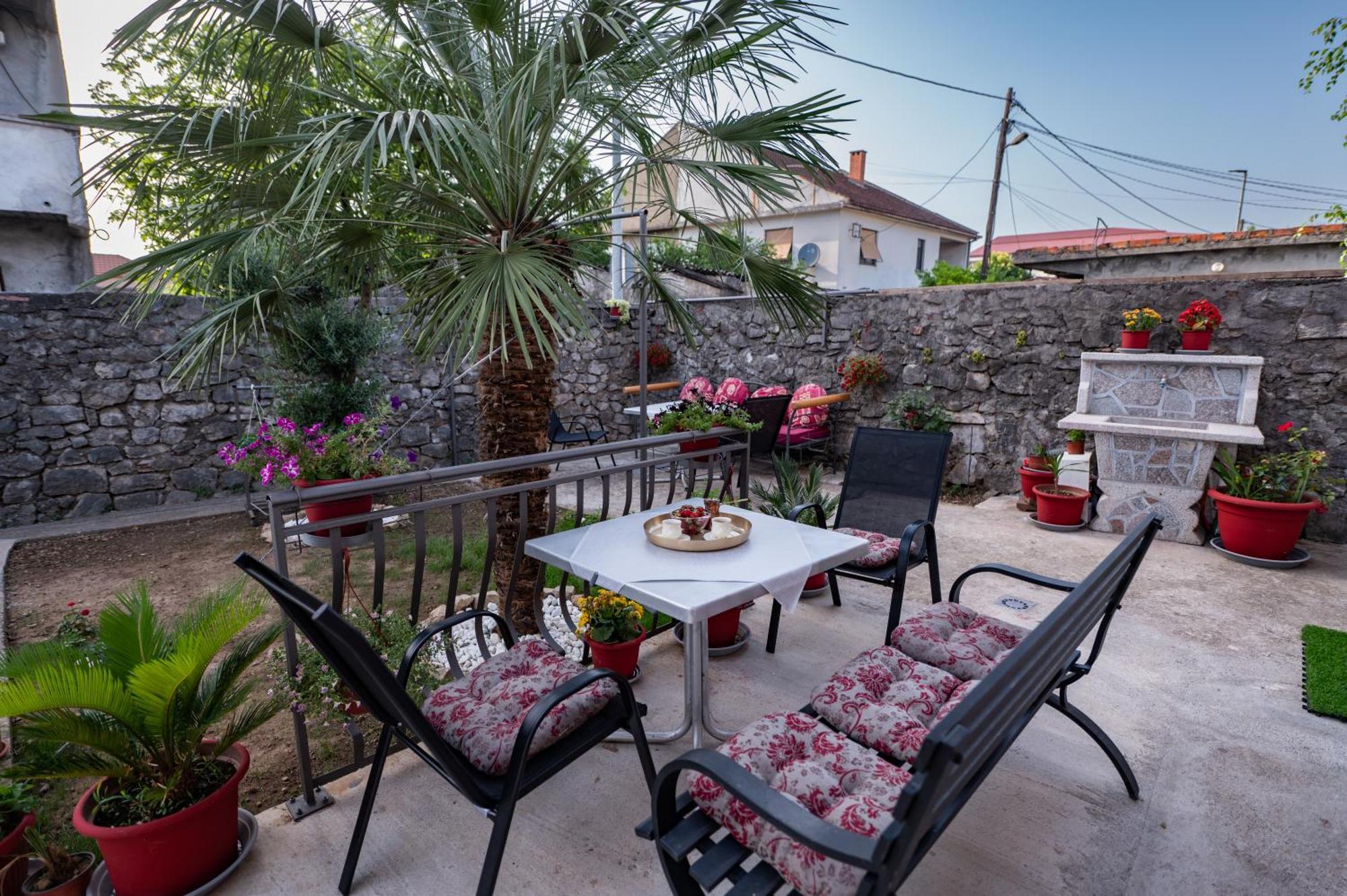 Apartmani Kaan Podgorica Ngoại thất bức ảnh