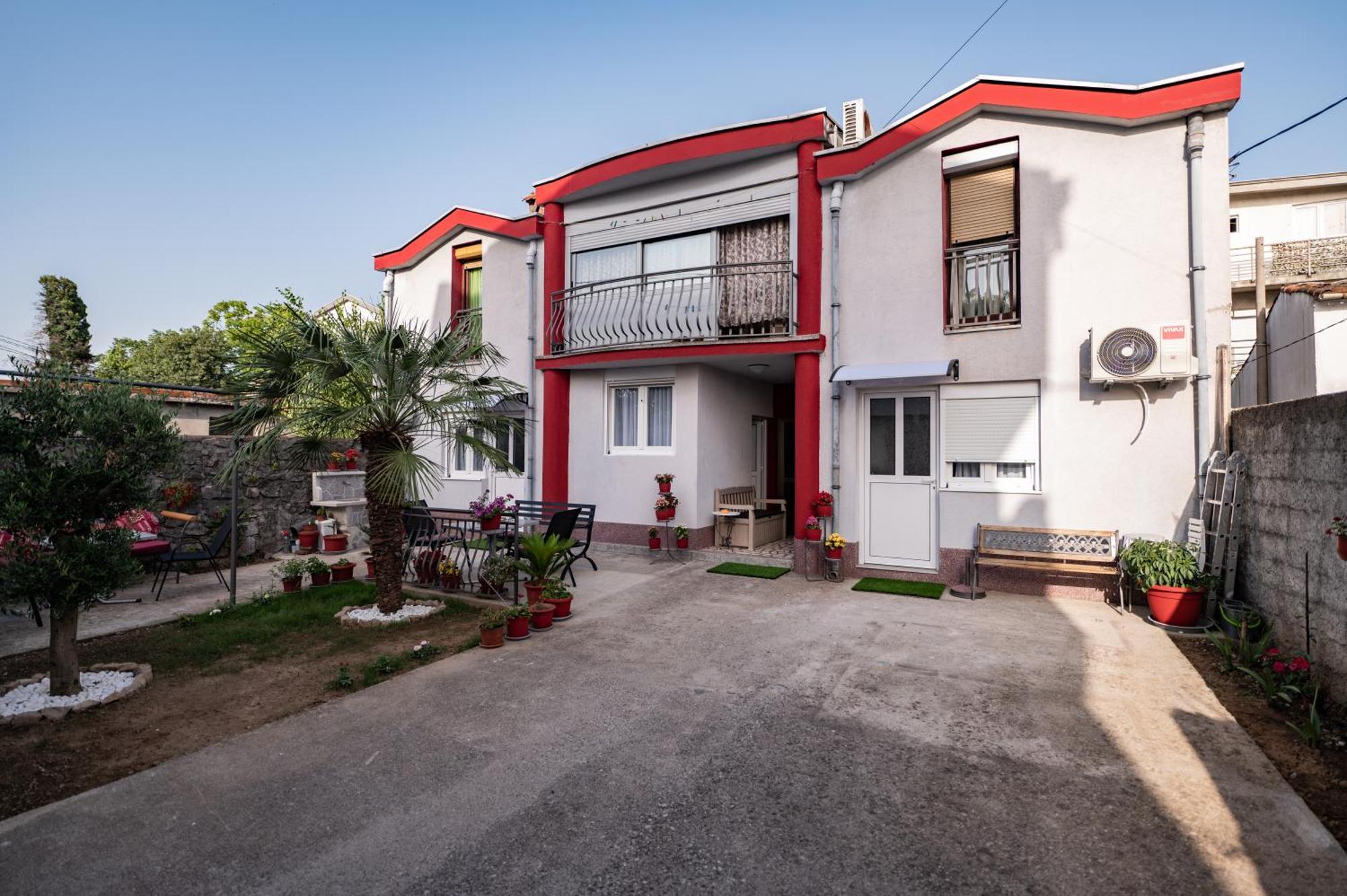 Apartmani Kaan Podgorica Ngoại thất bức ảnh