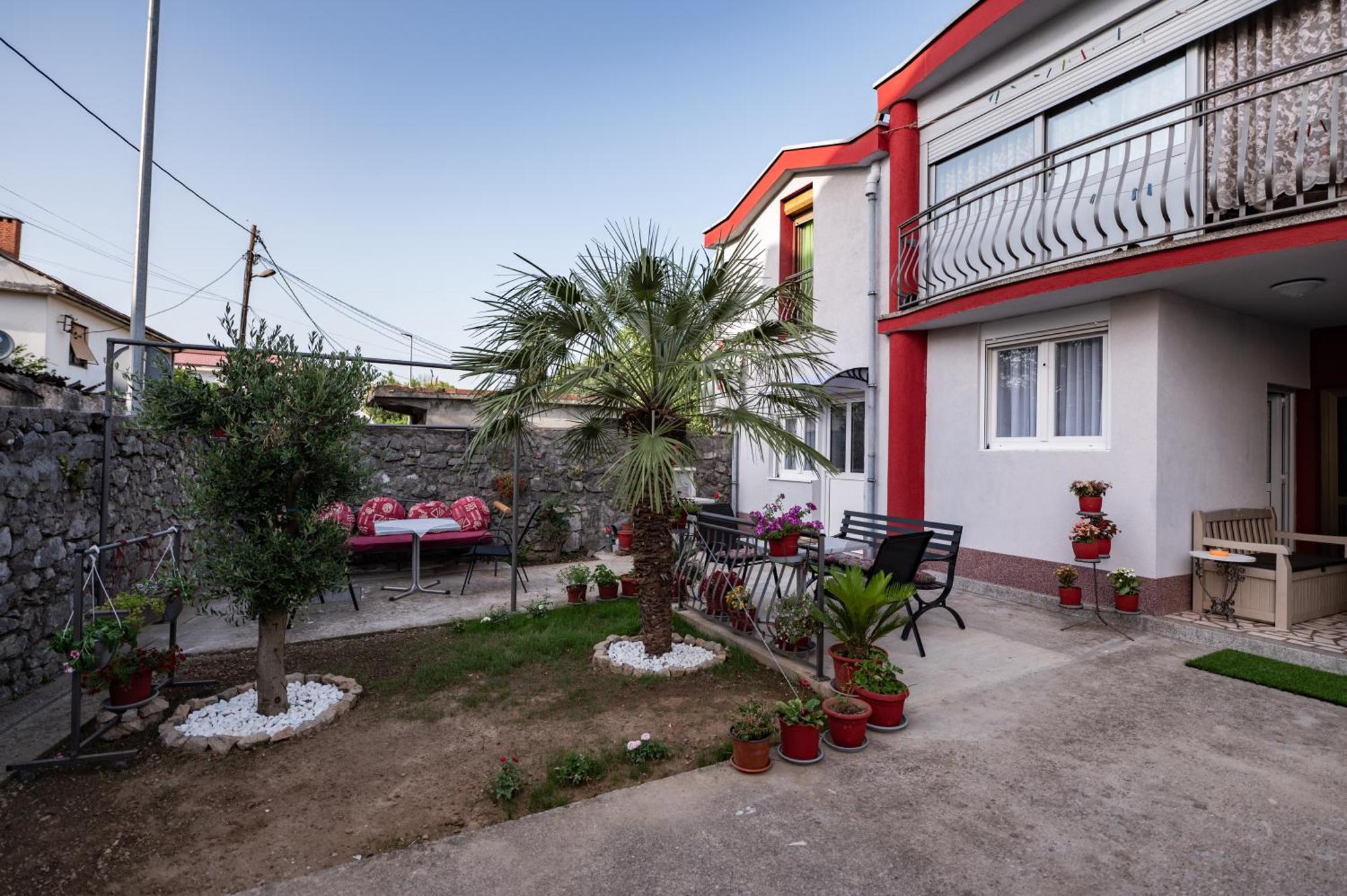 Apartmani Kaan Podgorica Ngoại thất bức ảnh