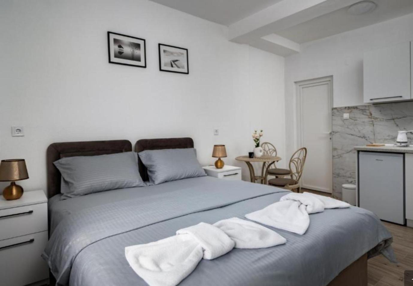 Apartmani Kaan Podgorica Ngoại thất bức ảnh