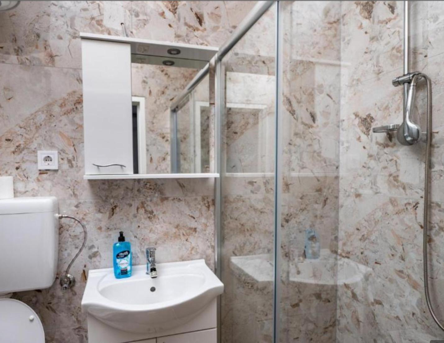 Apartmani Kaan Podgorica Ngoại thất bức ảnh