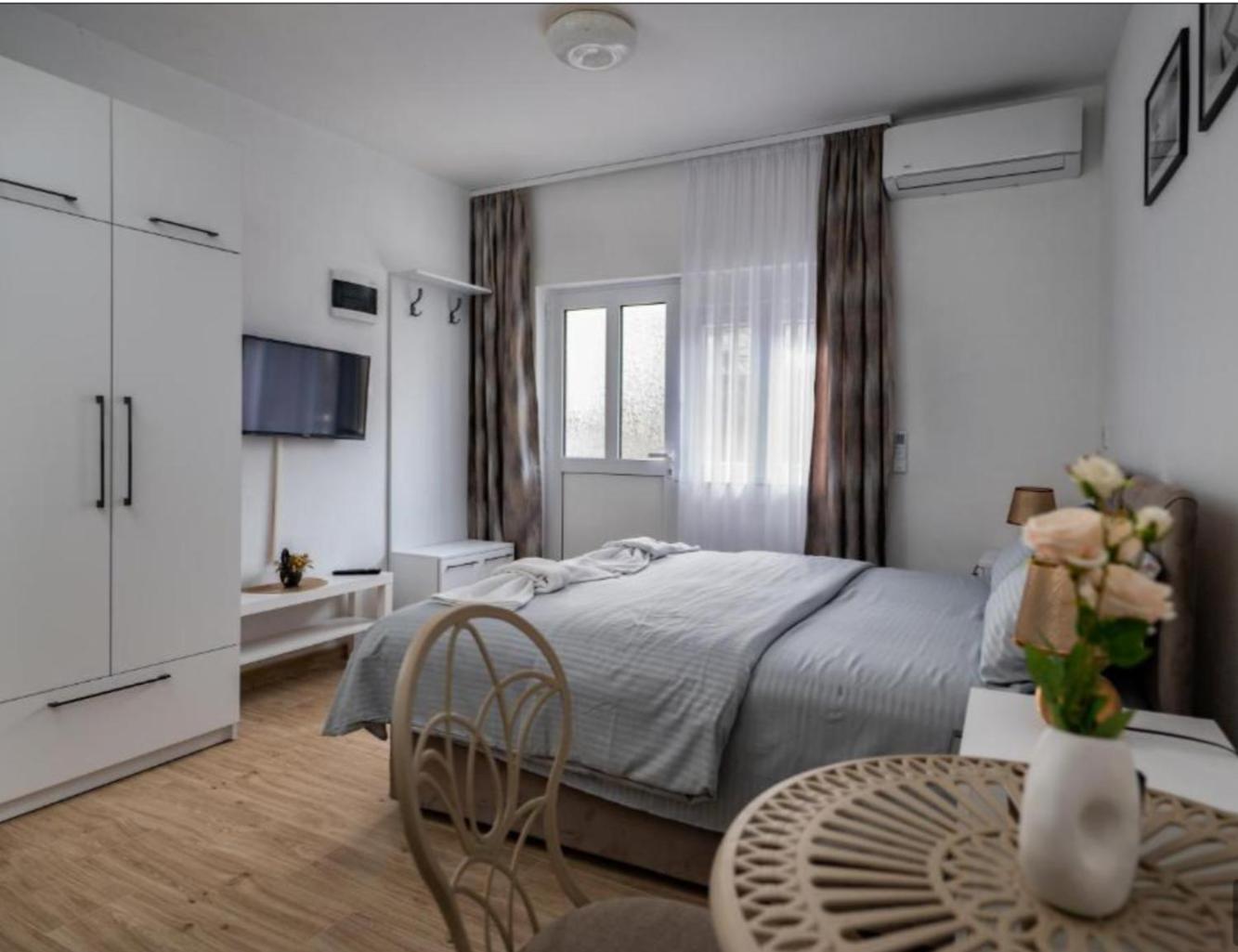 Apartmani Kaan Podgorica Ngoại thất bức ảnh